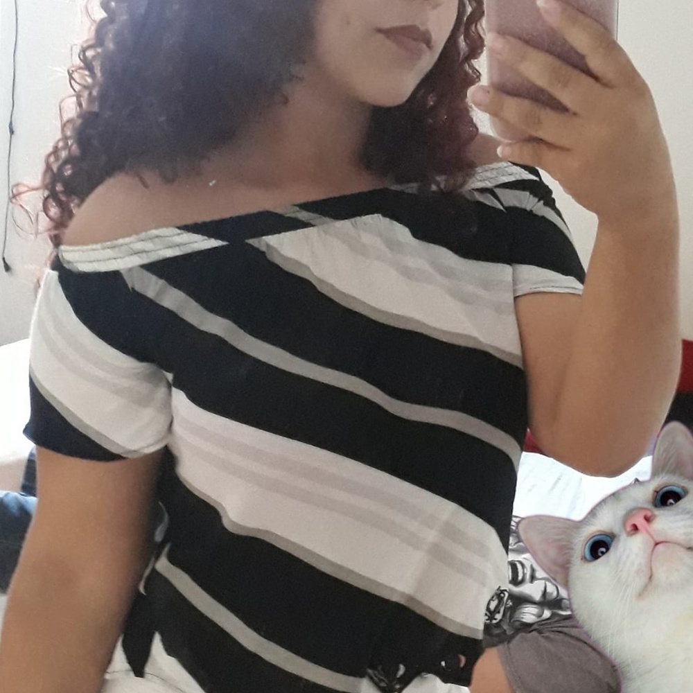 off shoulders two tops - Picture 2 of 2